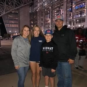 Meet your Posher, Leslie